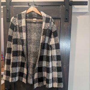 Cozy Black and White Plaid Cardigan